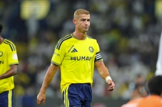 Ronaldo im tiếng, Al Nassr bị vùi dập 4 bàn ở đấu trường C1 châu Á