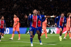 Yamal lập siêu phẩm độc diễn, Barca vẫn phải gục ngã trước PSG