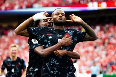 Áp đảo hoàn toàn Qatar, Canada lập kỉ lục độc lạ ở World Cup