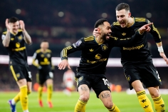 Quật ngã Arsenal, MU hiên ngang vào top 4 Ngoại hạng Anh