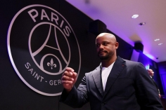 HLV Vincent Kompany nhận lệnh cấm chỉ đạo trận gặp PSG tại Cúp C1