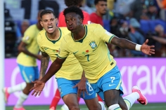 Vinicius Jr rực sáng, Brazil chia điểm nghẹt thở trước Marocco