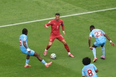 Trực tiếp bóng đá Bồ Đào Nha 1-0 CHDC Congo: Làm chủ thế trận