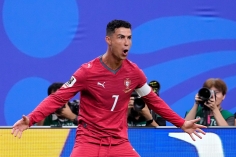 FIFA chính thức lên tiếng khi Ronaldo ghi 2 bàn đẳng cấp tại World Cup 2026