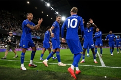 Chelsea thắng nghẹt thở trong ngày Xabi Alonso ra mắt Ngoại hạng Anh