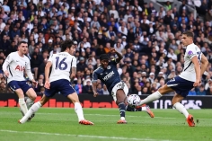 Tottenham chìm sâu khủng hoảng sau thất bại trước Newcastle