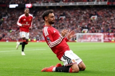 Bruno lập hat-trick, MU đại thắng trong trận cầu 7 bàn