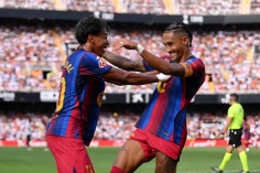 Barca đại thắng 5 sao, độc chiếm ngôi đầu La Liga