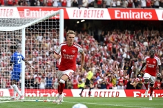 Arsenal ngược dòng nghẹt thở trước Chelsea