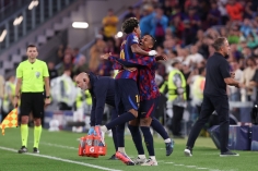 Barca tái lập kỳ tích 76 năm sau màn đại thắng tại Champions League