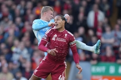 Đả bại Liverpool, Man City xây chắc ngôi đầu Ngoại hạng Anh