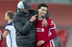 XÁC NHẬN: Liverpool đồng ý bán thủ quân trẻ nhất lịch sử cho đại gia Serie A