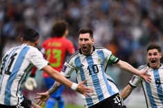 Messi lên tiếng, 2 cú sút xa giúp Argentina nuôi hy vọng đi tiếp tại World Cup 2022