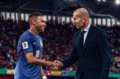 NÓNG: Zidane đạt thoả thuận dẫn dắt tuyển Pháp