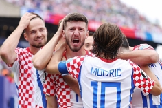Trực tiếp bóng đá Croatia 1-0 Ghana: Tấn công mạnh mẽ