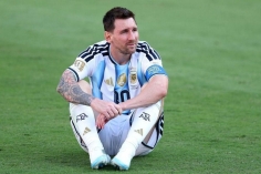 FIFA 'làm khó' Argentina chuyện treo vĩnh viễn áo số 10 của Messi