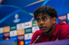 Yamal đá xoáy Dembele về Quả bóng Vàng, bất ngờ nhắc Mbappe