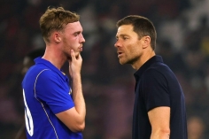 Xabi Alonso nói thẳng về thẻ đỏ của Palmer khi thua đau Tottenham