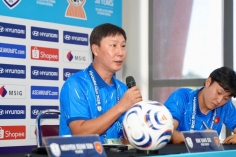 HLV Kim Sang Sik nói gì sau chiến thắng giúp ĐT Việt Nam đặt một chân vào chung kết AFF Cup?