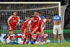 Arsenal viết lại lịch sử Champions League sau màn thị uy sức mạnh