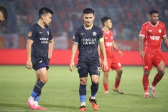 Quang Hải hé lộ cách CAHN vượt khó sau chiếc thẻ đỏ của Văn Hậu