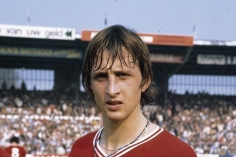 Vì sao Ajax Amsterdam gắn liền với triết lý bóng đá tổng lực?