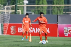 Hậu vệ ĐT Việt Nam gặp sự cố hy hữu trước trận ra quân AFF Cup