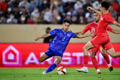 CĐV Thái Lan 'đá xoáy' khán giả Việt Nam sau chiến thắng trước U23 Singapore