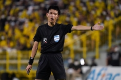 CHÍNH THỨC: 'Vua thẻ' Nhật Bản bắt trận Việt Nam vs Singapore