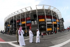 Chơi lớn như Qatar: Xây sân đá đúng 7 trận rồi đem cho không