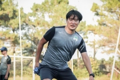 'Người cũ' của HAGL trở lại Việt Nam đối đầu thầy trò HLV Park Hang Seo