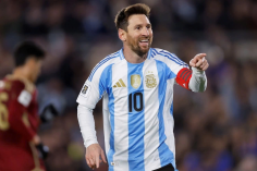 Không có Messi, Argentina vẫn thắng dễ đội hạng 65 FIFA