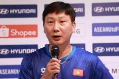 HLV Kim Sang-sik tuyên bố cứng trước trận gặp ĐT Singapore tại AFF Cup