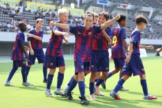 KHÓ TIN: Đội bóng của Lào hạ Barca tại giải trẻ thế giới