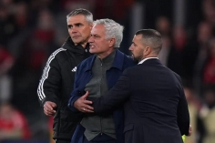 Mourinho trả giá cực đắt khi tái đấu Real Madrid