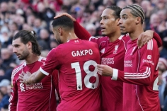 Liverpool lập kỷ lục lạ, thách thức Arsenal ở 'vũ khí' bóng chết