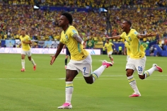 Trực tiếp bóng đá Scotland 0-2 Brazil: Vinicius lập cú đúp