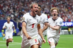 Harry Kane rực sáng, Anh ngược dòng ngoạn mục vào vòng 1/8