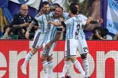 Trực tiếp bóng đá Argentina 1-0 Thụy Sĩ: Messi kiến tạo