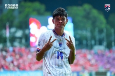 CĐV Thái Lan nhắc ngay ĐT Việt Nam khi đại thắng 3-1 ở bán kết AFF Cup