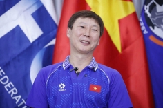 HLV Kim Sang-sik: 'Chắc tôi có ma thuật nên Thái Lan phản lưới nhiều vậy'