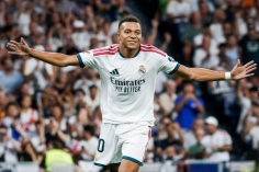 Mbappe cán mốc 14 cú đúp, Real Madrid thắng hủy diệt tại Bernabeu