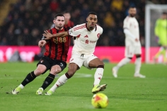 Trực tiếp Bournemouth 0-0 Liverpool: Đẩy cao đội hình