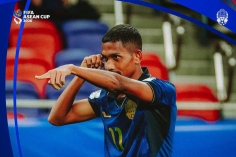Trực tiếp Campuchia 1-0 Myanmar: Siêu phẩm sút xa