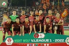 Đánh bại Hà Tĩnh, Bình Định 'phả hơi nóng' lên Hà Nội FC