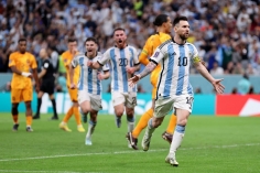 Video bàn thắng Argentina 2-2 Hà Lan (Pen 4-3): Messi rực sáng, vỡ òa cảm xúc!