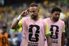 HLV Ancelotti giải thích việc Neymar khởi động rất lâu nhưng không vào sân