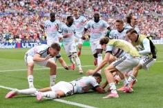 Bỉ lập cột mốc lịch sử World Cup sau màn ngược dòng nghẹt thở trước Senegal