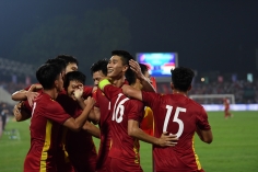 HLV châu Âu: 'Đè bẹp Indonesia, U23 Việt Nam khiến Thái Lan lo lắng'