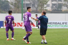 HLV Park Hang Seo chốt 'tương lai' của sao Việt Kiều tại AFF Cup
